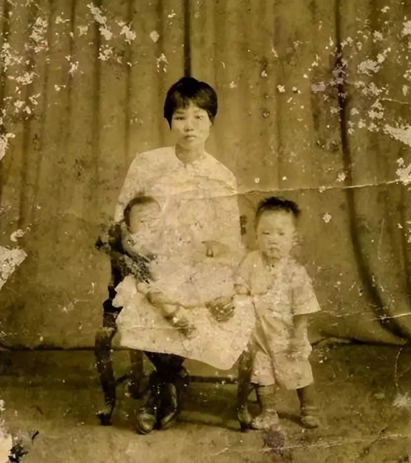 藏在墙缝中52年的杨开慧家书——《杨开慧写给毛泽东的信》附件