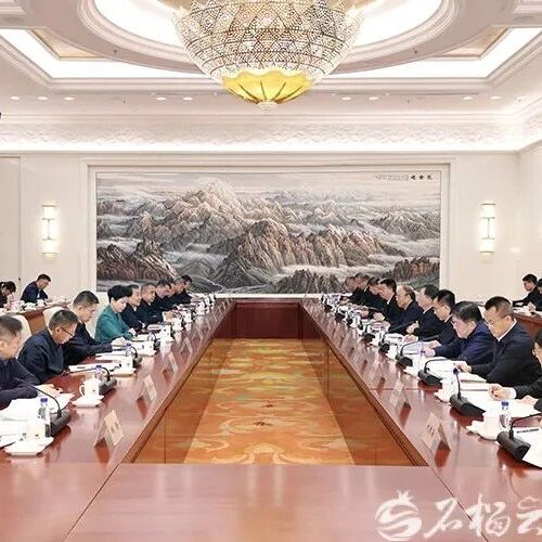 陈小江艾尔肯·吐尼亚孜赴中国石油和国家电网交流座谈