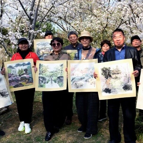 银发丹青绘钟山|紫金银辉文化志愿服务活动走进钟山风景区