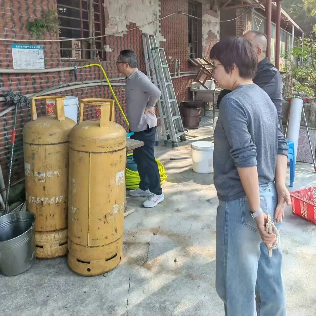 清源山开展清明节前安全检查 筑牢安全防线