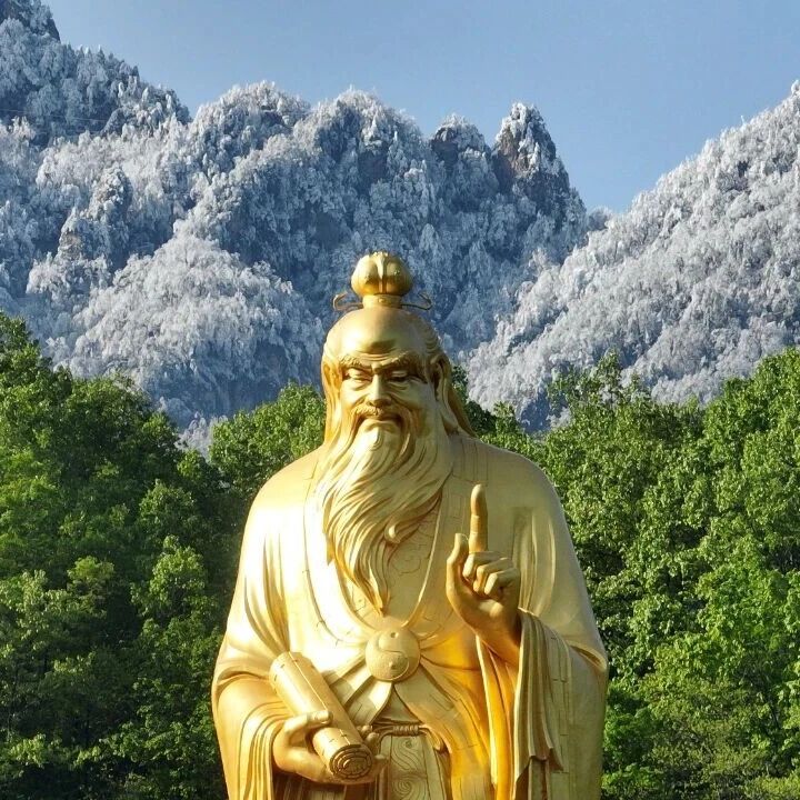 马年踏春,马上出发!老君山的第一抹春色藏不住了