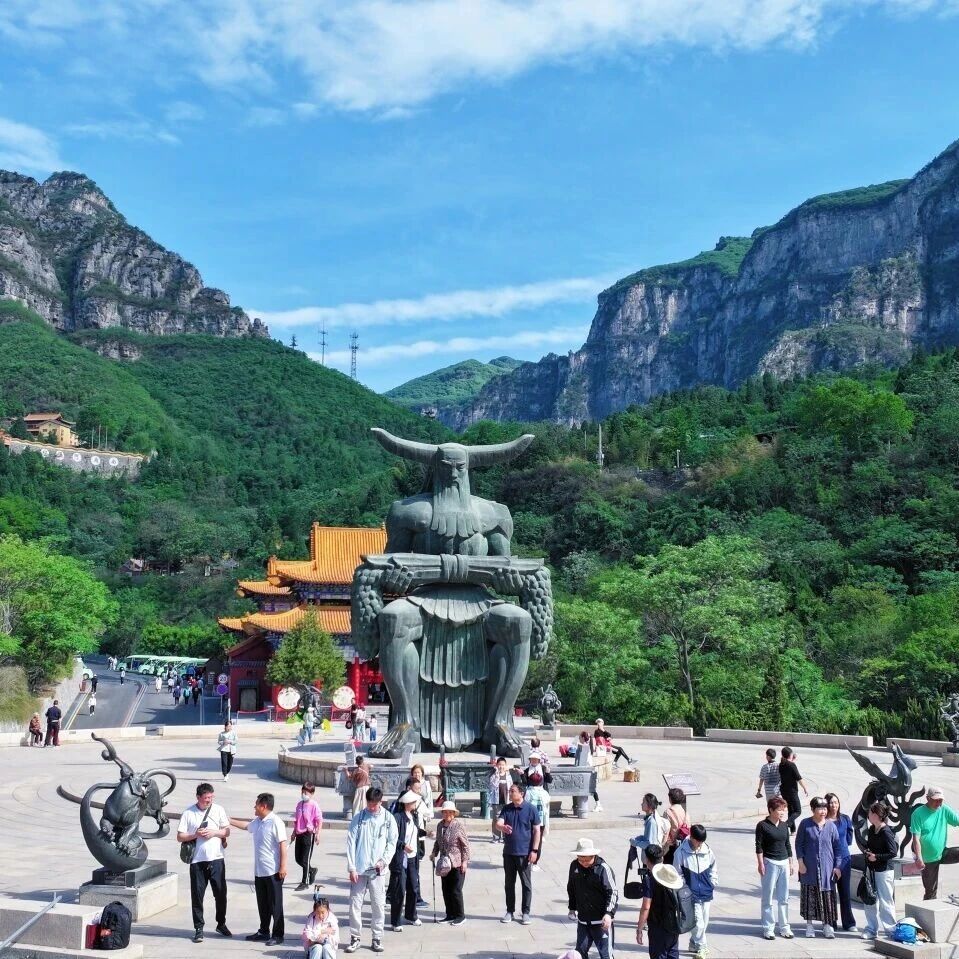 重磅!整个四月,神农山对18岁以下青少年免门票!