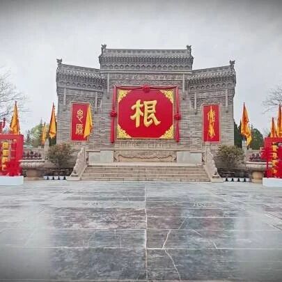 春风拂槐,花开清明。祭祖寻根,踏青赏景,赴一场跨越千年的团圆