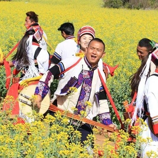那是大三弦