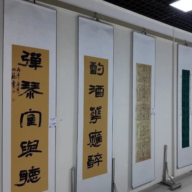 近百幅佳作亮相!喀什市这场书法展“写”出家乡情