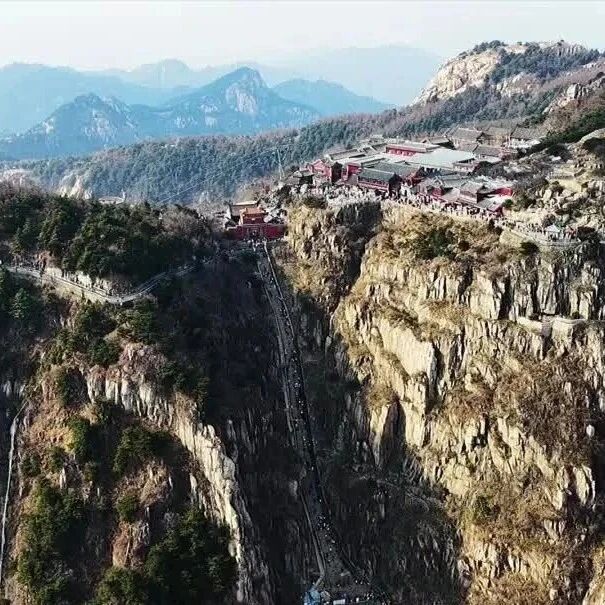 春染东岳,赴泰山之约|清明假期泰山出游攻略,请查收~