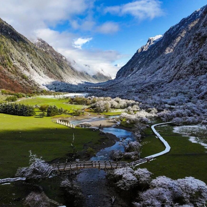 清明赴四姑娘山|春雪覆山,赴一场冰雪与新生的春日之约