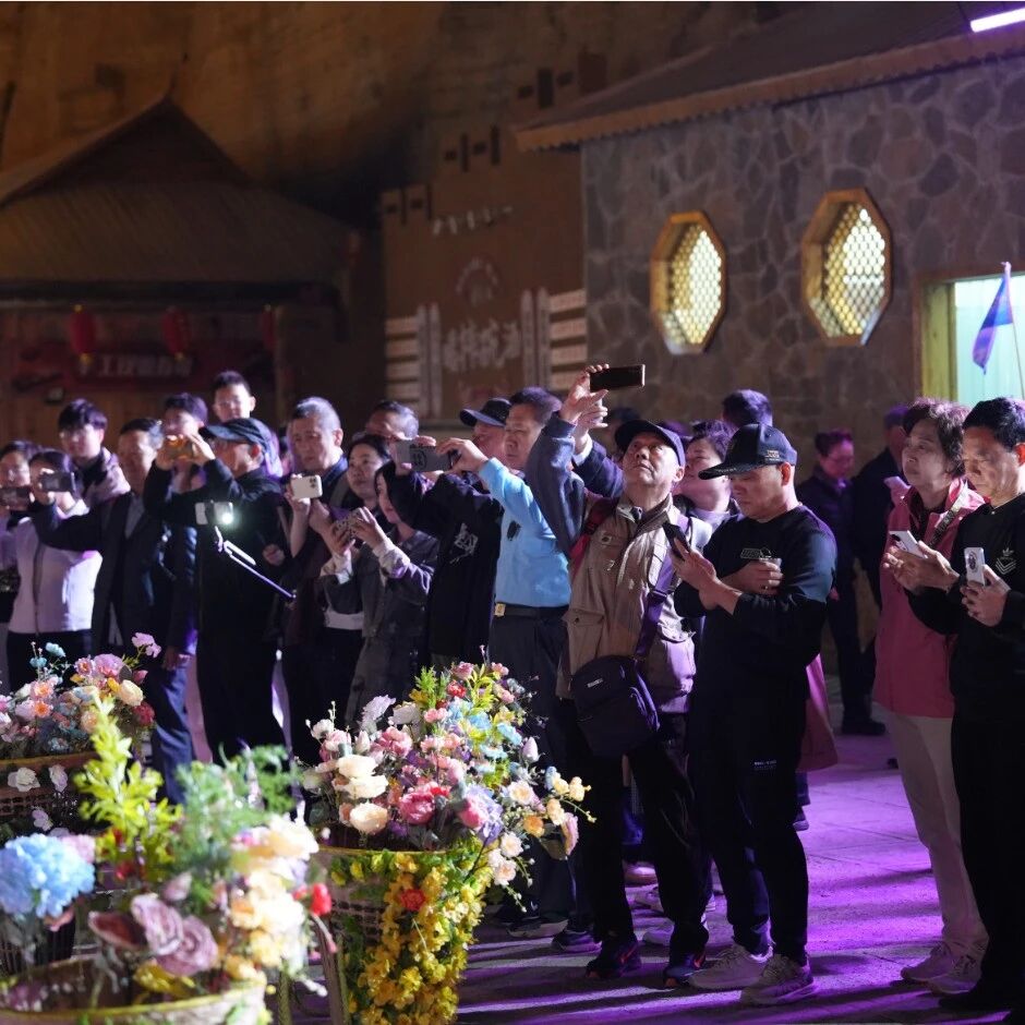 湾区大咖踏春探腾龙洞!共绘华南文旅新航线,专线产品研发重磅启动