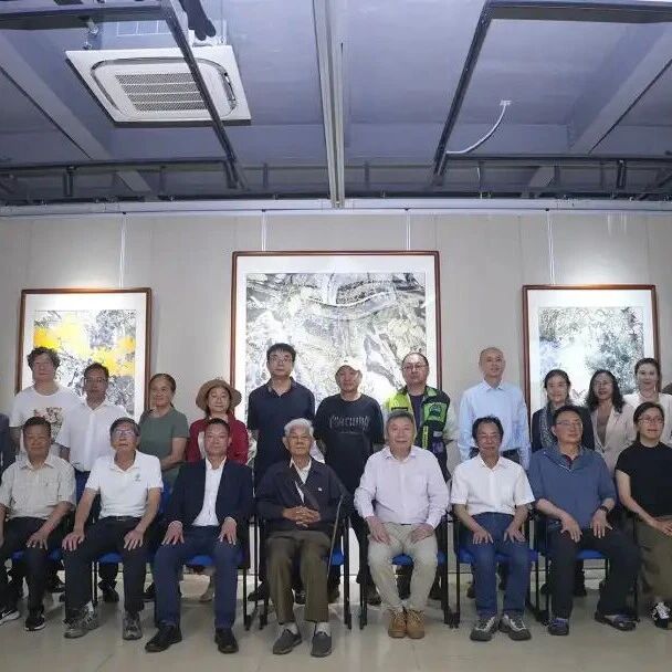 “王晋元中国画暨植物园情缘特展”在版纳植物园开幕
