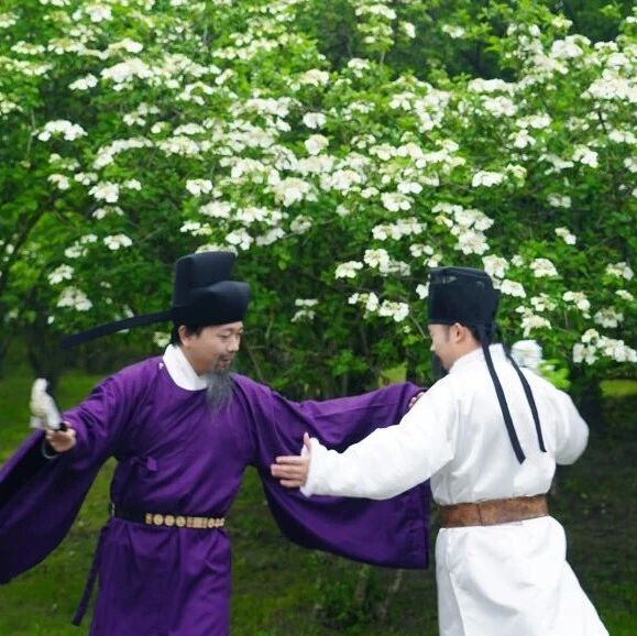 无双亭下琼花盛,瘦西湖畔故人来