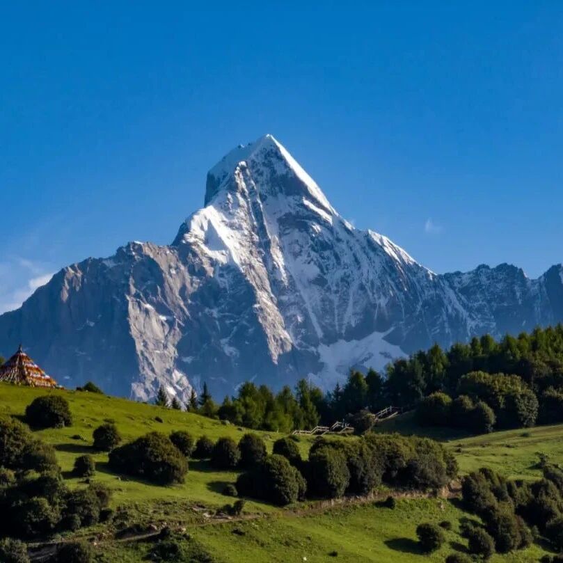 上亿年地质史诗:深度解读四姑娘山“主峰”幺妹峰的前世今生