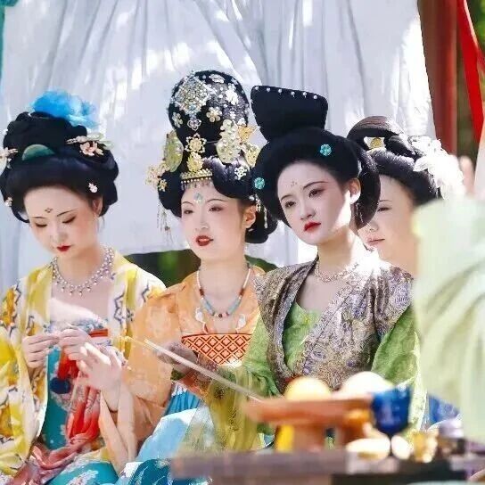 春服既成·曲江序新|首届曲江上巳节华服雅集今日启幕