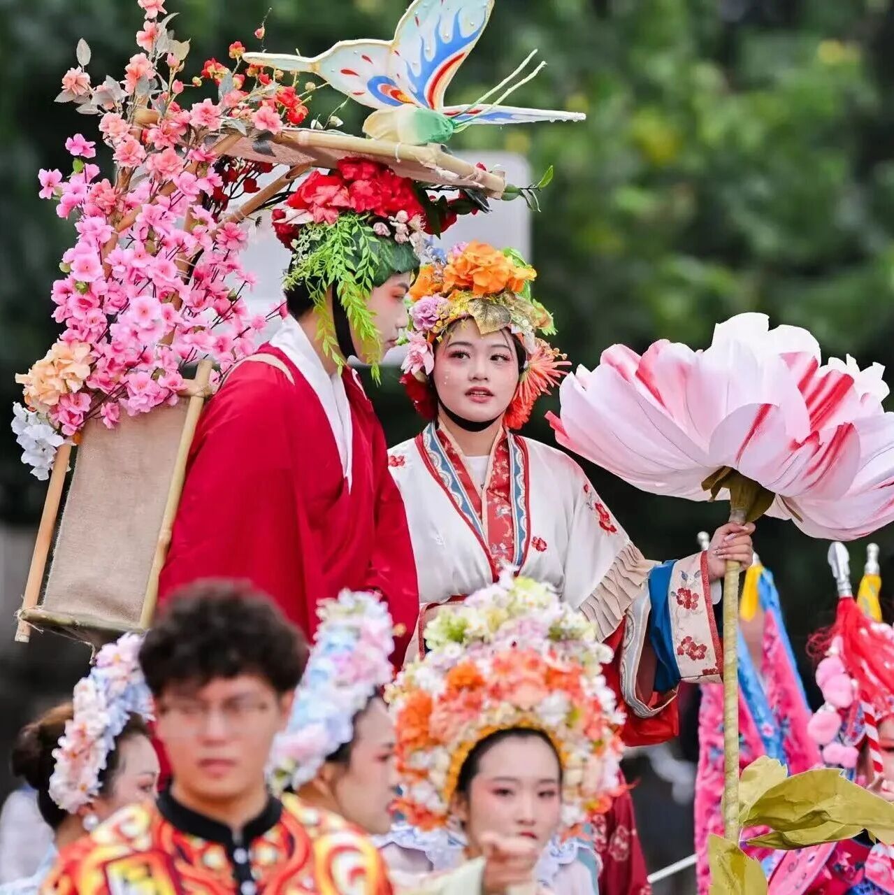 西樵山惊现古风花神!高跷互动+醒狮粤曲,免费看个够|五一樵游超好玩④