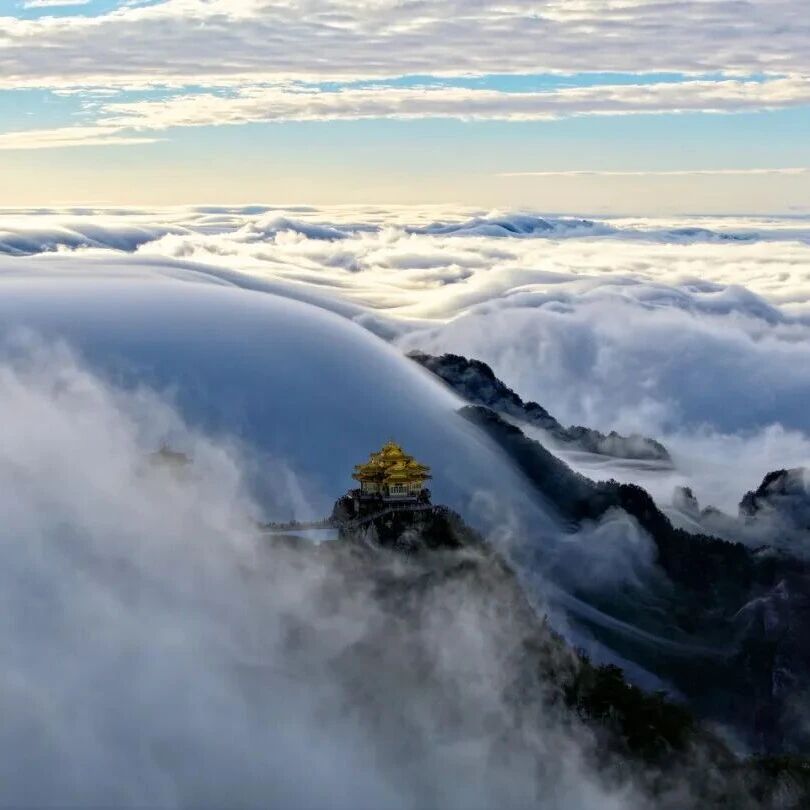 如果你累了,就去四月傍晚的老君山坐坐