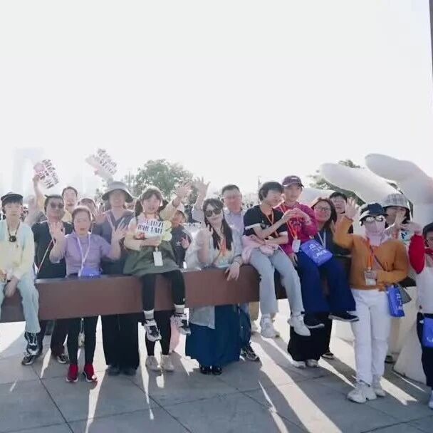 35位青年以城市漫步开启“追光YOUNG漫步之旅”