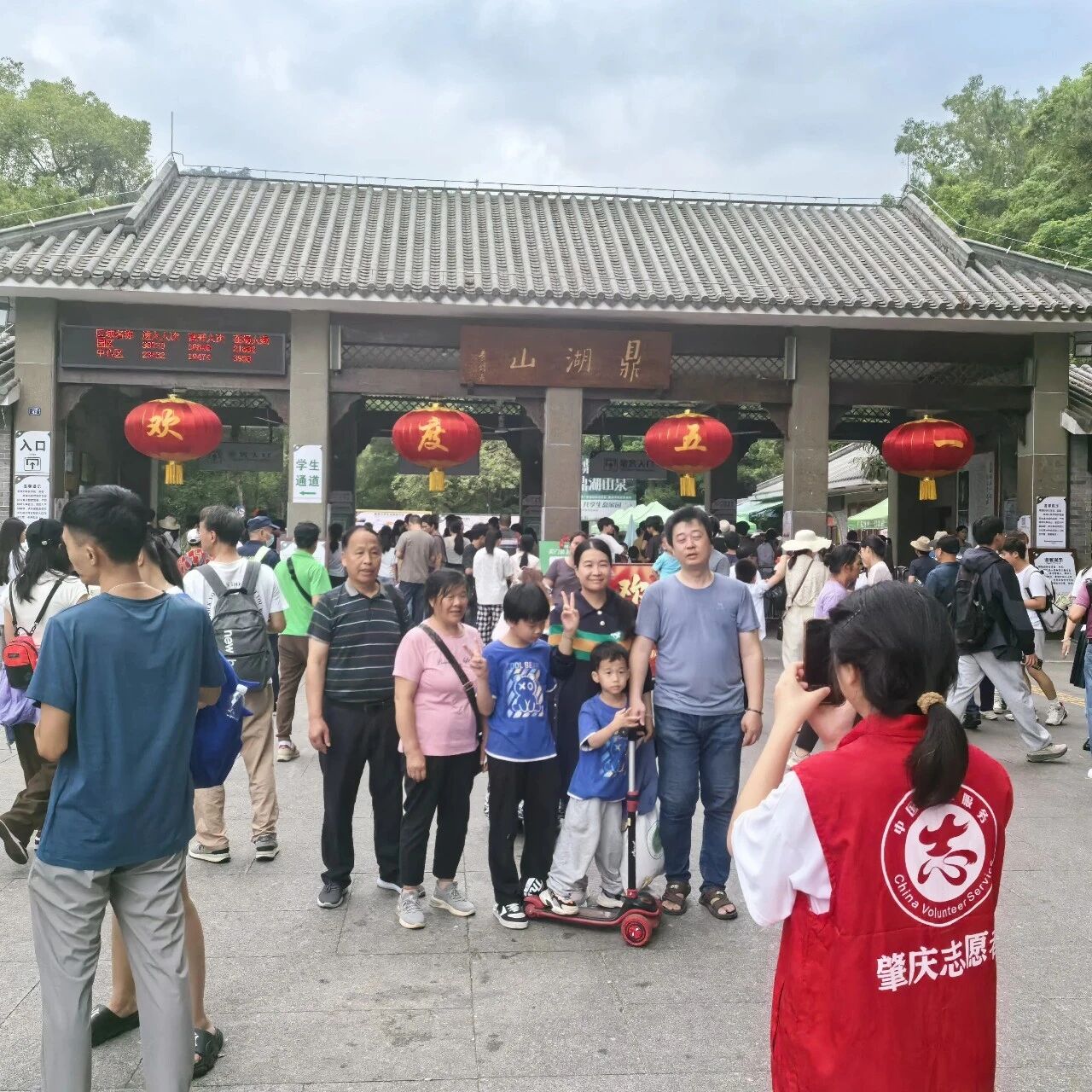 暖心风景线丨以坚守护平安,以温情暖旅途