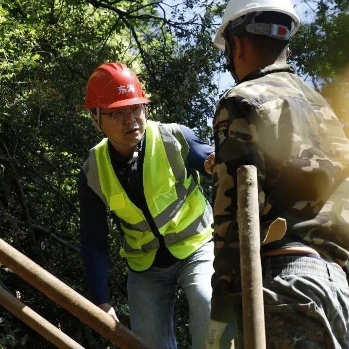 【劳动者风采】深山里,他们为黄山“添新路”