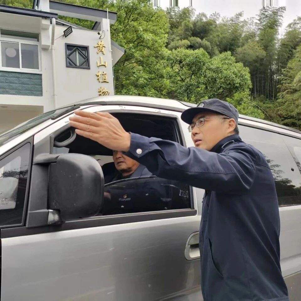 【劳动者风采】高峰:三十载青山为伴,一寸青绿一寸心