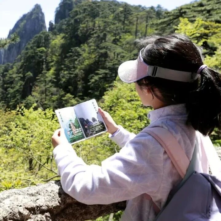 “五一”假期第四天:黄山春色醉游人 亲子研学踏春正当时