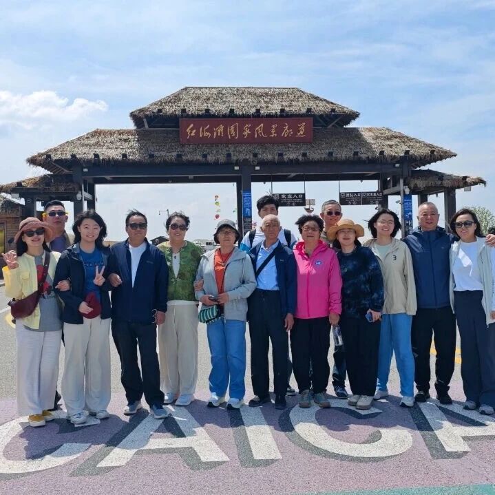 在盘锦红海滩,有种偏爱叫“当自己人”