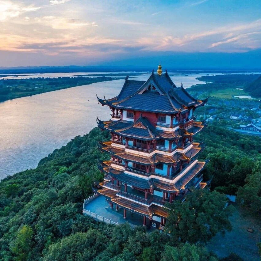 结对传薪火 帮带育英才—— 采石风景区管委会召开结对帮带工作座谈会