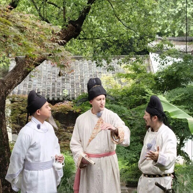 埃文·凯尔抵达采石矶!跟随《诗行长江》的步伐解锁“天下第一矶”的千年风华