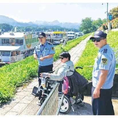 漓江执法部门全力保障码头旅游秩序
