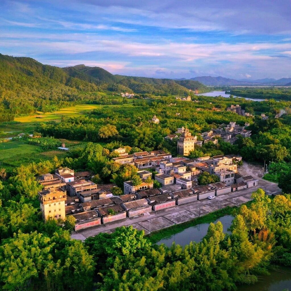 藏在碉楼背后的“老房子”——三间两廊